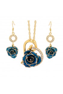 Rose trempée d'or avec ensemble de bijoux bleus. Style coeur